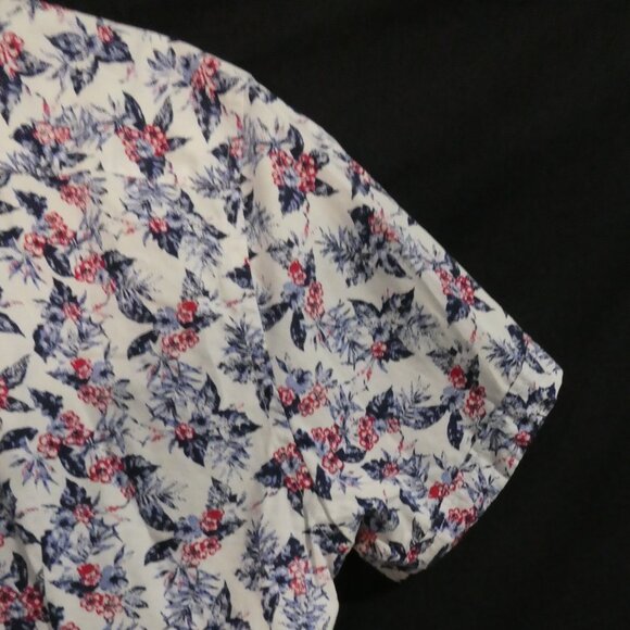 SOUL OF LONDON | large | Floral Print Short Sleeve button-Up Shirt - Picture 11 of 14